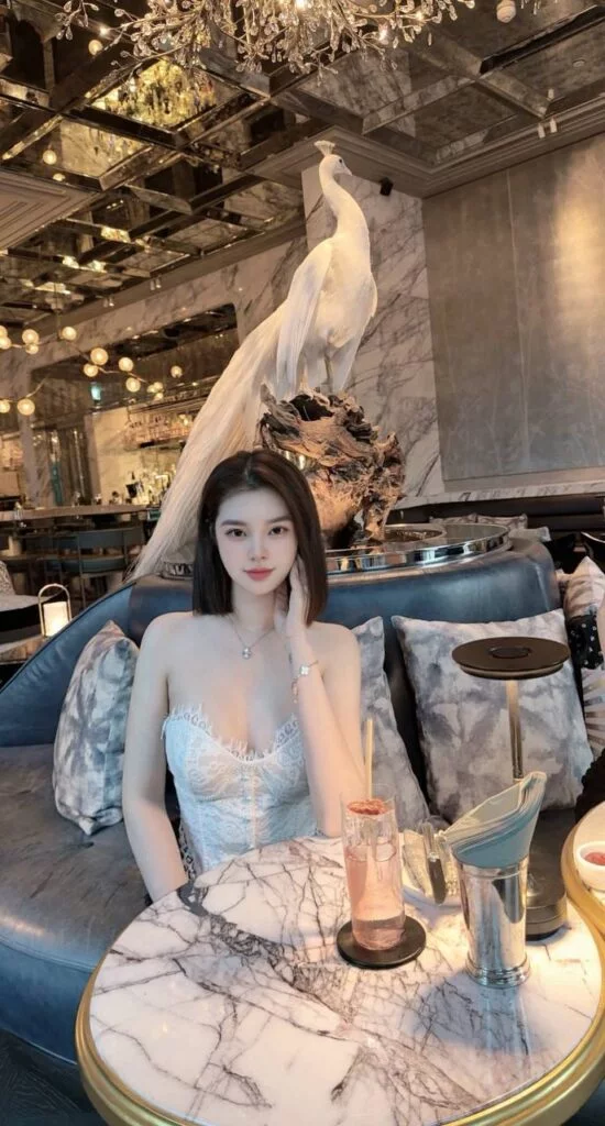 FinFin professional massage profile in Singapore — hot stone massage benefits guide