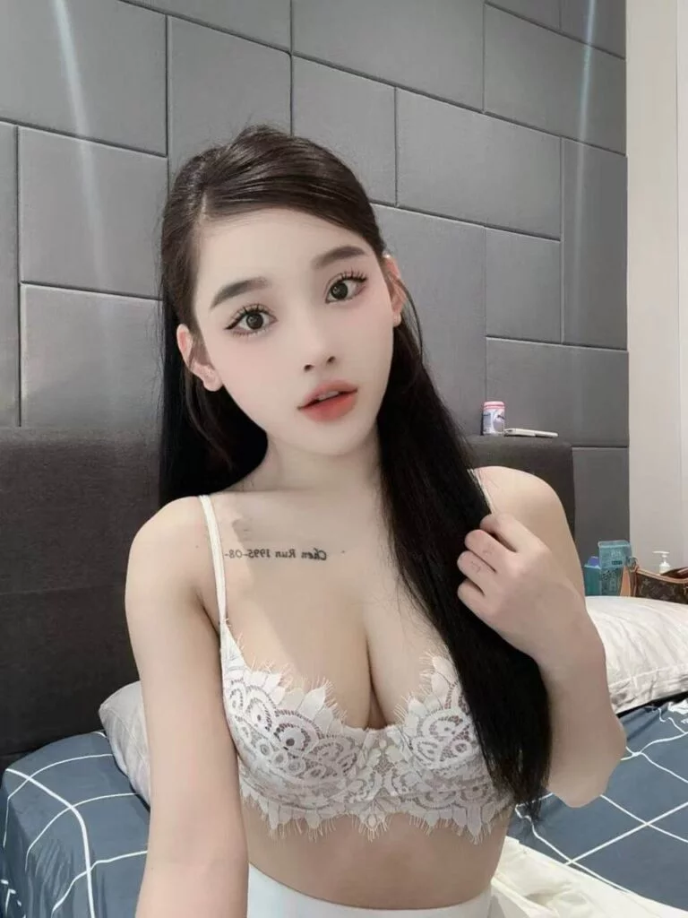 Tiffany professional massage profile in Singapore — how often should you get a massage guide