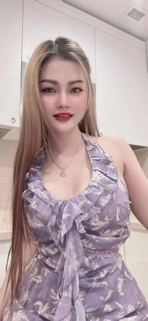 Lisa massage therapist in Singapore