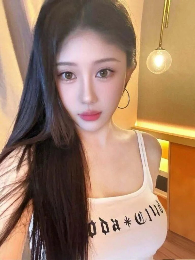 Meiqi professional massage profile in Singapore — massage for tired legs after walking guide